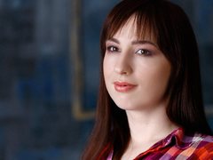 ElenSquaw - female with brown hair and  small tits webcam at ImLive